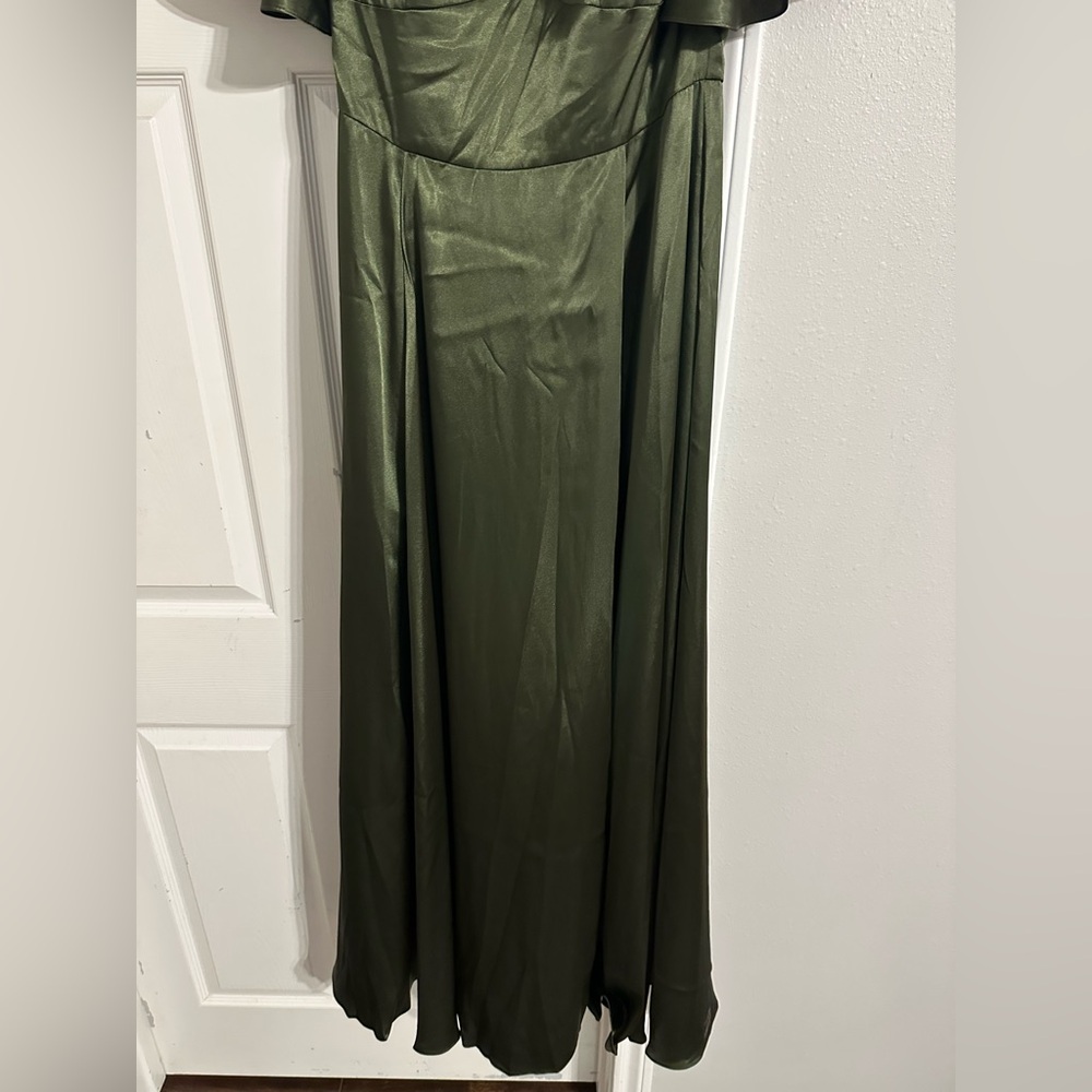 David’s Bridal Charmeuse Flutter-Sleeve A-Line Dress Martini Olive NWT - Picture 4 of 9
